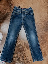 Load image into Gallery viewer, Wrangler Jeans
